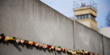 Eretto per evitare la fuga di massa dei cittadini in Occidente