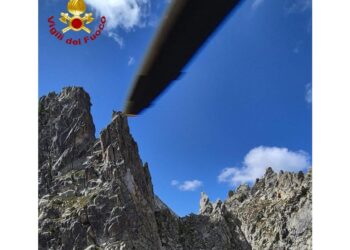 Intervento vigili fuoco in elicottero nel Cuneese a 2.600 metri