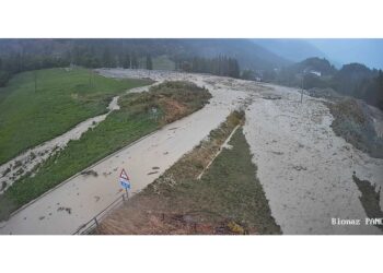 Alcune strade interrotte. Evacuate alcune famiglie