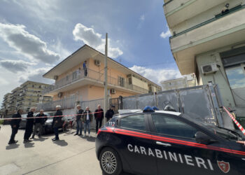 Il capo del clan in cella reclutava gli affiliati via cellulare