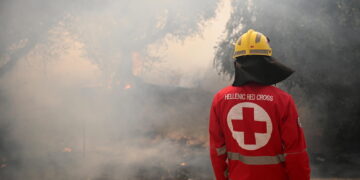 Un diciannovenne avrebbe confessato. Le fiamme a Patrasso