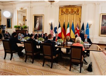 Il presidente Usa critica Obama per aver ceduto sulla Crimea