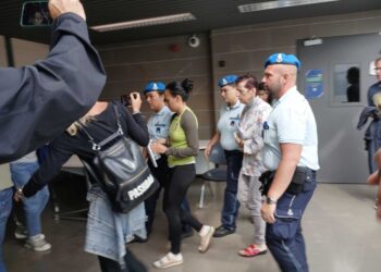 La partenza per la Colombia avrebbe esposto la compagna a rischi