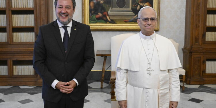 E sui social rilancia l'appello alla pace di Leone all'Angelus