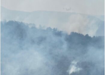 Bruciano boschi a Pescina e a Capistrello