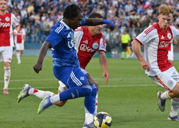 L'olandese Addai in azione contro l'Ajax (foto Roberto Colombo)