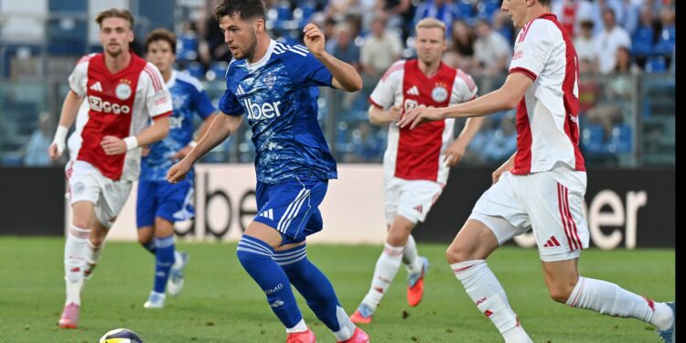 Como-Ajax, finale della Como Cup (foto Roberto Colombo)