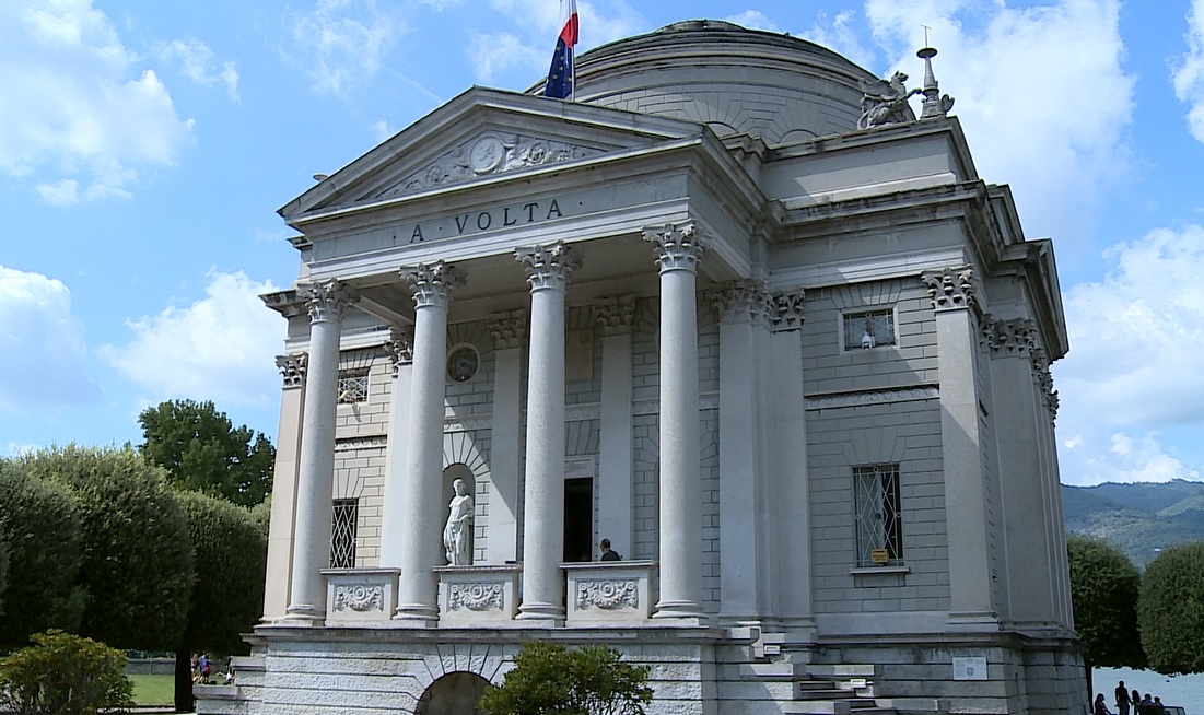 Tempio Voltiano di Como, la nuova illuminazione pagata da un privato: costerà oltre 42mila euro