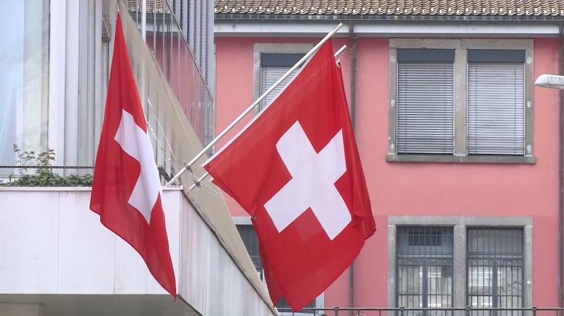 I dazi Usa al 39% scuotono la Svizzera: posti di lavoro a rischio, tremano i frontalieri