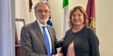 Il questore di Como Marco Calì e il primo dirigente Daniela Di Lascio