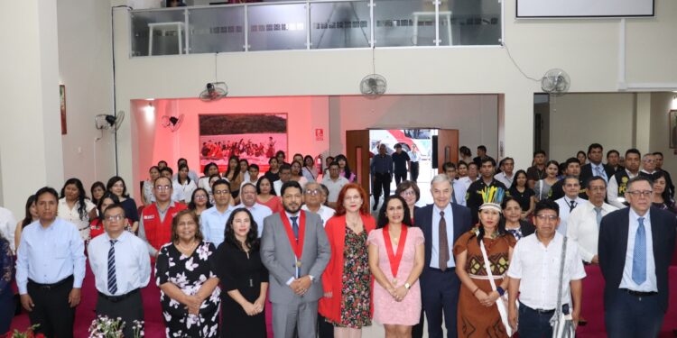 Una foto istituzionale della missione universitaria in Perù