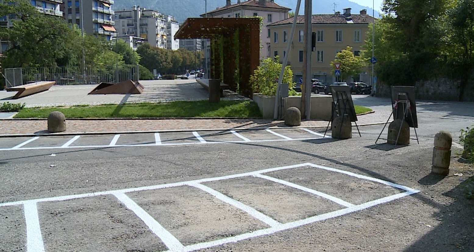 Piazzale Santa Teresa, disegnati i primi posti moto