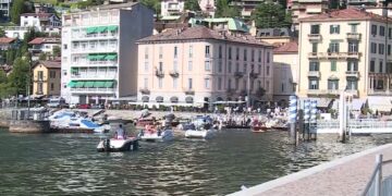 taxi boat