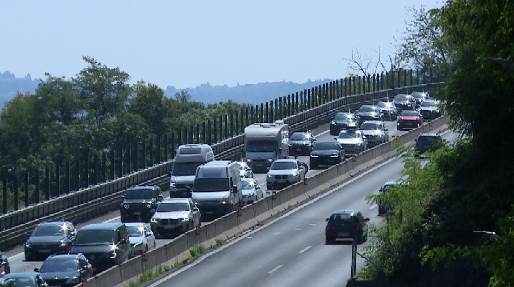 Esodo estivo, weekend da bollino nero: code sull’autostrada A9 in entrambe le direzioni