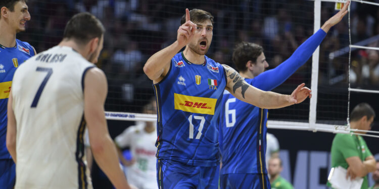 Simone Anzani durante la finale mondiale (foto Fipav)