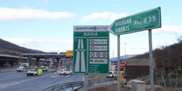 Coinvolti un autobus
