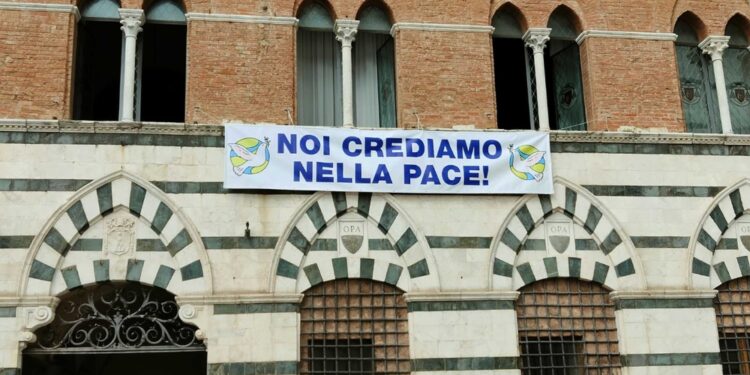 Oggi e domani sul palazzo arcivescovile