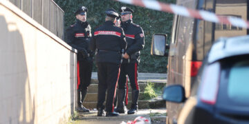 L'aggressione durante una lite in casa in provincia di Brescia