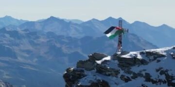 Immagine diffusa dall'alpinista-divulgatore Hervé Barmasse