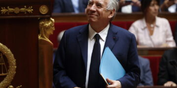 Macron tentato da nomina rapida