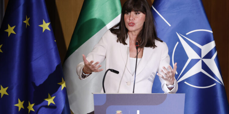 Ministro chiama il rettore 'università non sono zone franche'