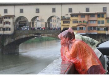 Idrovore in azione per allagamenti in alcune strade
