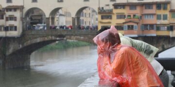 Idrovore in azione per allagamenti in alcune strade