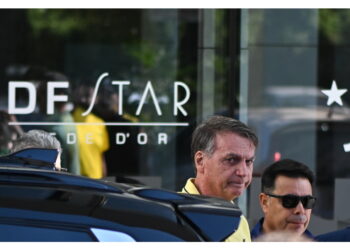 Difesa ex presidente cita motivi salute per sua mancata presenza