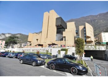 Dopo accusa di corruzione in atti giudiziari per caso Garlasco