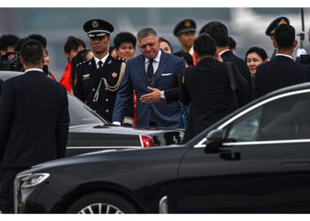 Premier Fico su piano per superare ordine mondiale a guida Usa