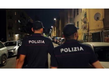 Straniero portato in commissariato