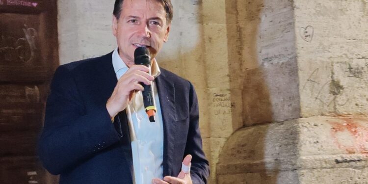 'Con questo vittimismo contribuiscono ad alzarli'