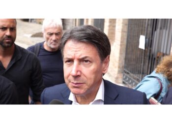 'L'obiettivo è mandare a casa Meloni'