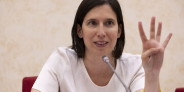 'Meloni si è fatta rivedere dopo 5 anni mal governo Acquaroli'
