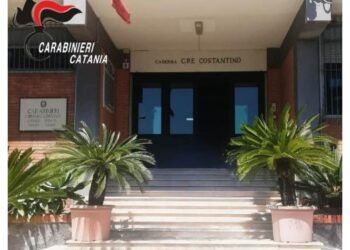 Stavano rimuovendo impianto di distribuzione carburante dismesso