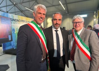 De Toni a fianco sindaco Betlemme