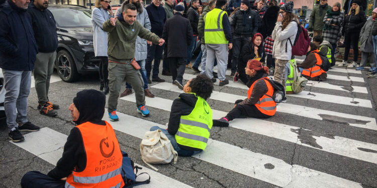 Motivi assoluzioni su blocco stradale