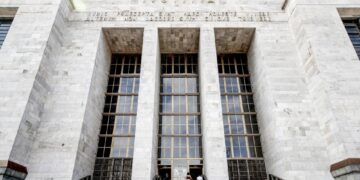 'Abusi edilizi su The Nest vicino al Tribunale'. Dieci indagati