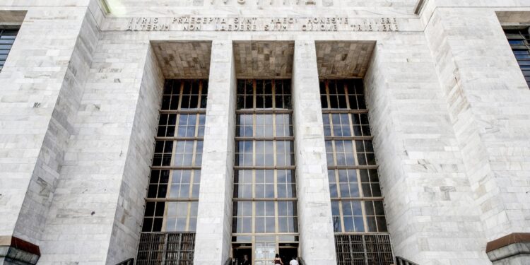 'Abusi edilizi su The Nest vicino al Tribunale'. Dieci indagati