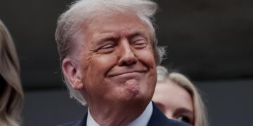 I giudizi più severi sul presidente Usa su economia e salute