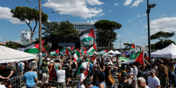 'Presidio a piazza dei Cinquecento fino alle 13.30