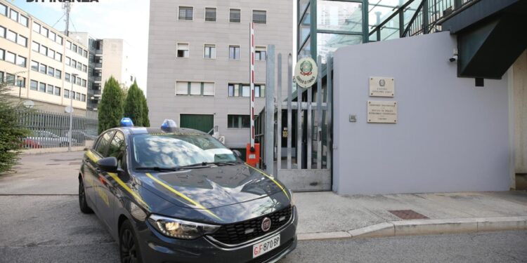 Immagini in indagine Perugia. Buoni carburante per 400 euro