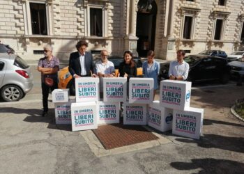 Le firme per 'Liberi subito' ora in Assemblea legislativa