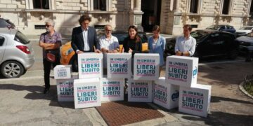 Le firme per 'Liberi subito' ora in Assemblea legislativa