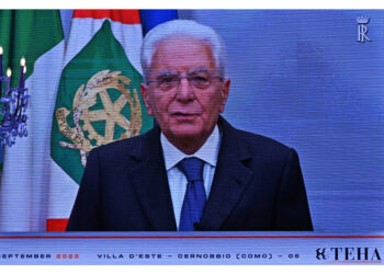 Contro straripante peso corporazioni mondiali