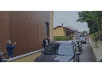 Carabinieri e Gdf hanno acquisito scatoloni di materiale