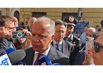 Ministro: 'generale ha lasciato messaggi importanti per tutti'