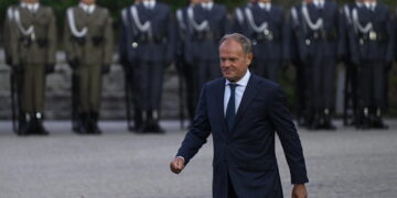 Il premier Tusk sul luogo delle operazioni
