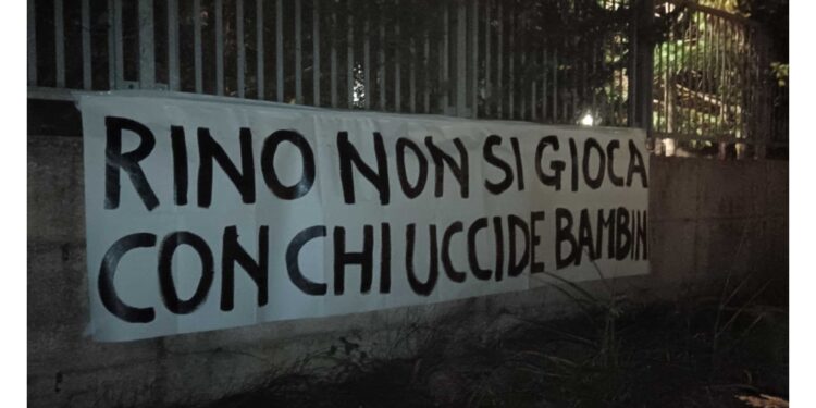 Messo davanti abitazione in Calabria contro gara con Israele