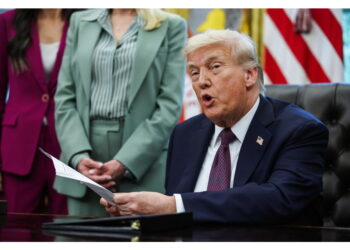 'E' uno dei giornali peggiori nella storia' Usa